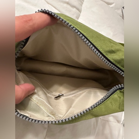 Aeropostale Olive Crossbody Bag - NWT - OS - Picture 10 of 16